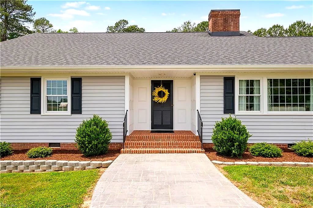 540 West Main ST, Wakefield — 3 bed Residential, 2,328 sqft