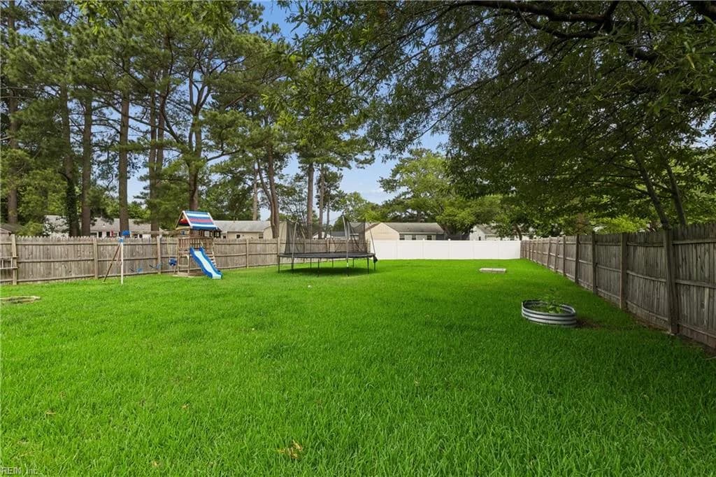 218 Mohican DR, PORTSMOUTH VA 23701 - Photo 4