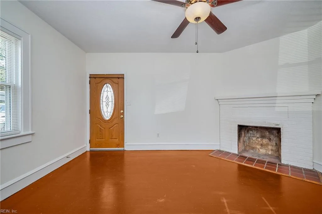 448 Chapel ST, HAMPTON VA 23669 - Photo 5