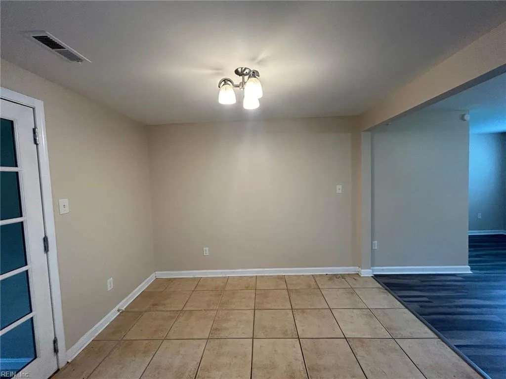 2001 Grimes RD, HAMPTON VA 23663 - Photo 5