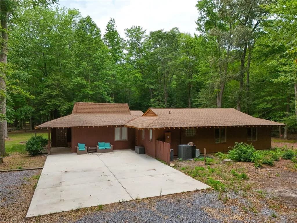 14151 Foursquare RD, SMITHFIELD VA 23430 - Photo 3