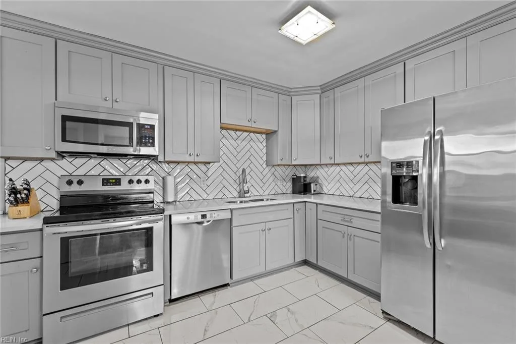 1622 Bill ST, NORFOLK VA 23518 - Photo 4