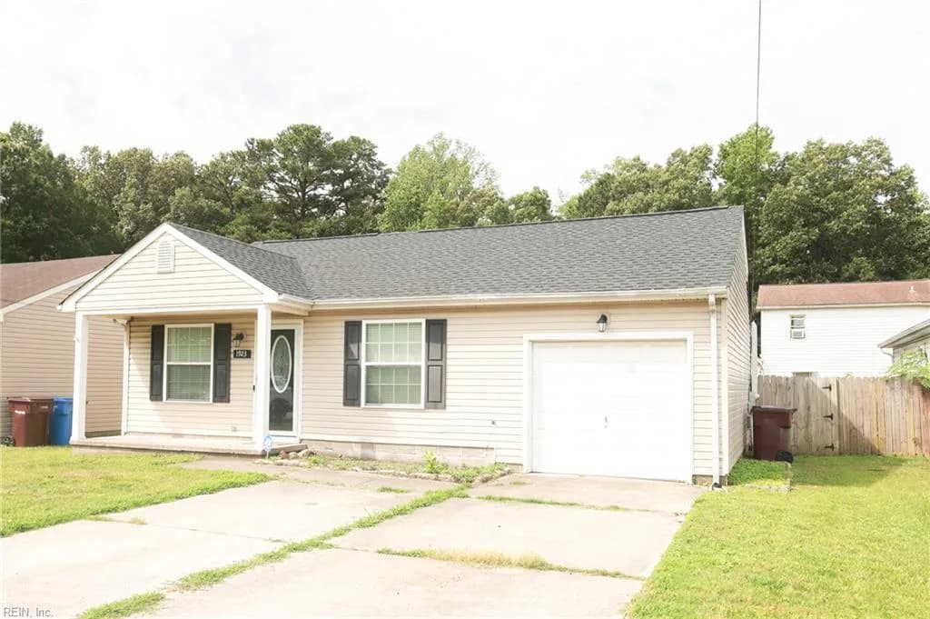 1923 Miller AVE, CHESAPEAKE VA 23320 - Photo 4