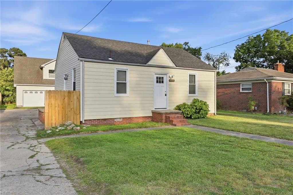 1404 Willow AVE, CHESAPEAKE VA 23325 - Photo 2