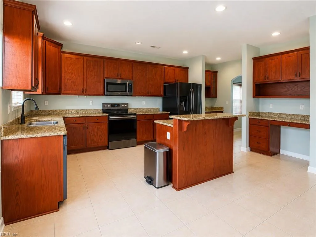433 Colonial AVE, HAMPTON VA 23661 - Photo 5