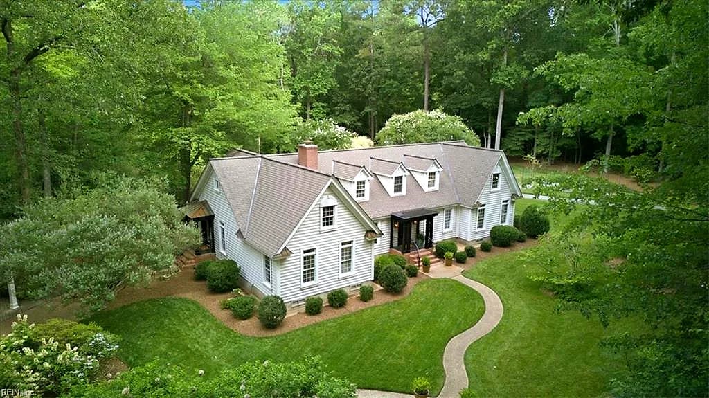 13370 Col Hogan LN, CARROLLTON VA 23314