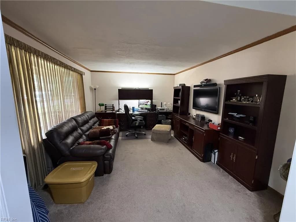 709 Harris Point DR, VIRGINIABEACH VA 23455 - Photo 4