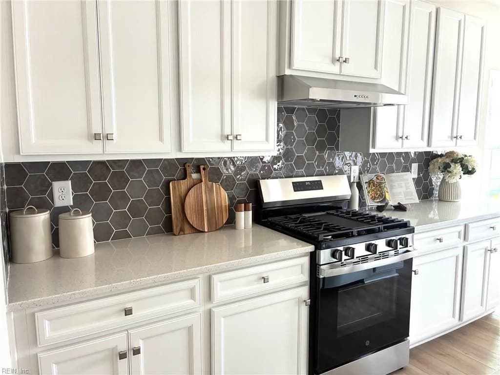 1504 Charlie ST, CHESAPEAKE VA 23322 - Photo 5