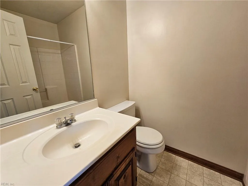 627 Creekside CT, CHESAPEAKE VA 23320 - Photo 5