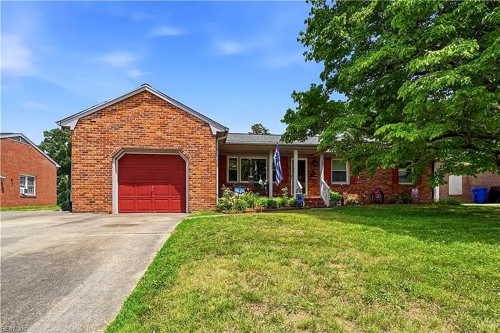 207 Dabney DR, Newport News — 3 bed Residential, 1,657 sqft