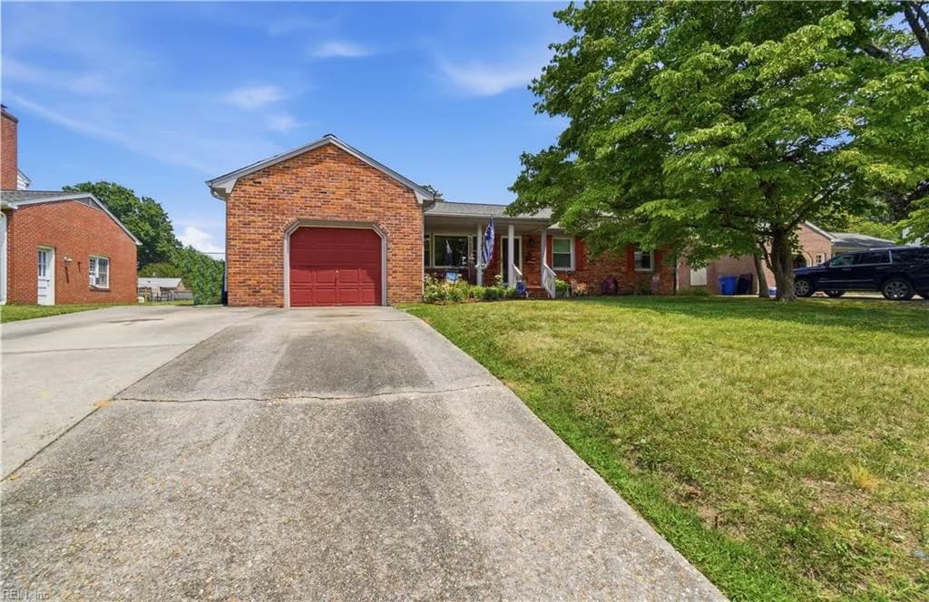 207 Dabney DR, NEWPORTNEWS VA 23602 - Photo 4