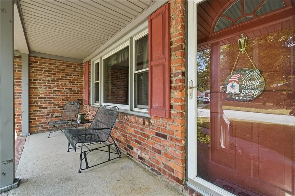 207 Dabney DR, NEWPORTNEWS VA 23602 - Photo 5