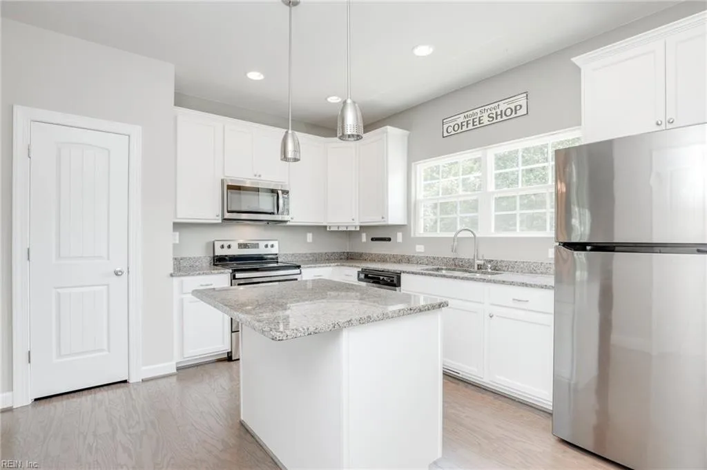 901 13th ST, VIRGINIABEACH VA 23451 - Photo 5