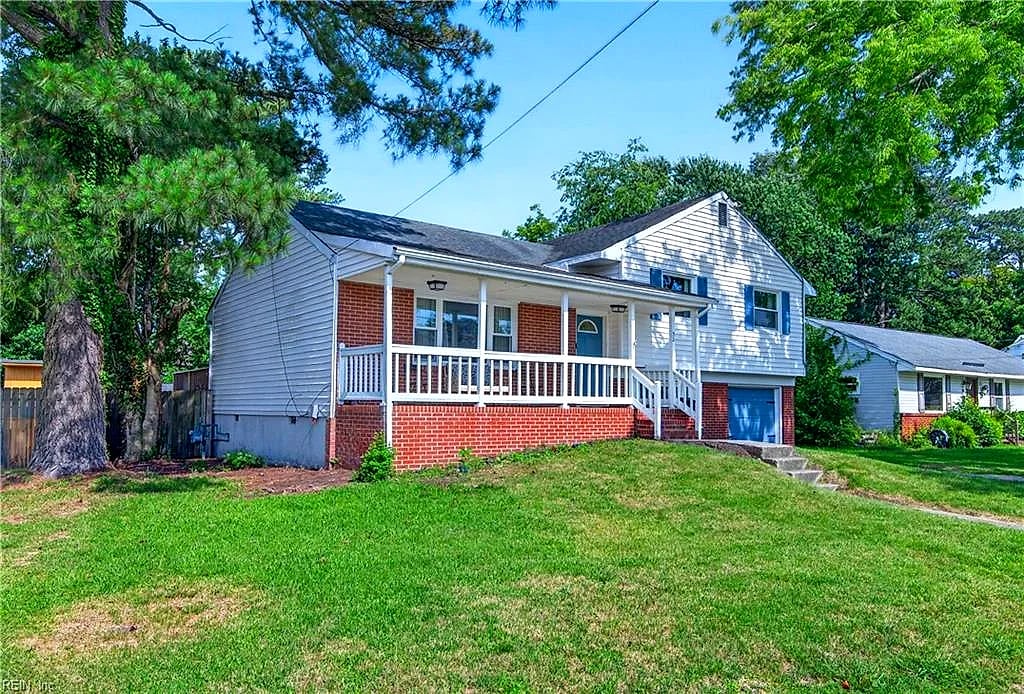 32 Lancaster TER, Hampton — 4 bed Residential, 1,500 sqft