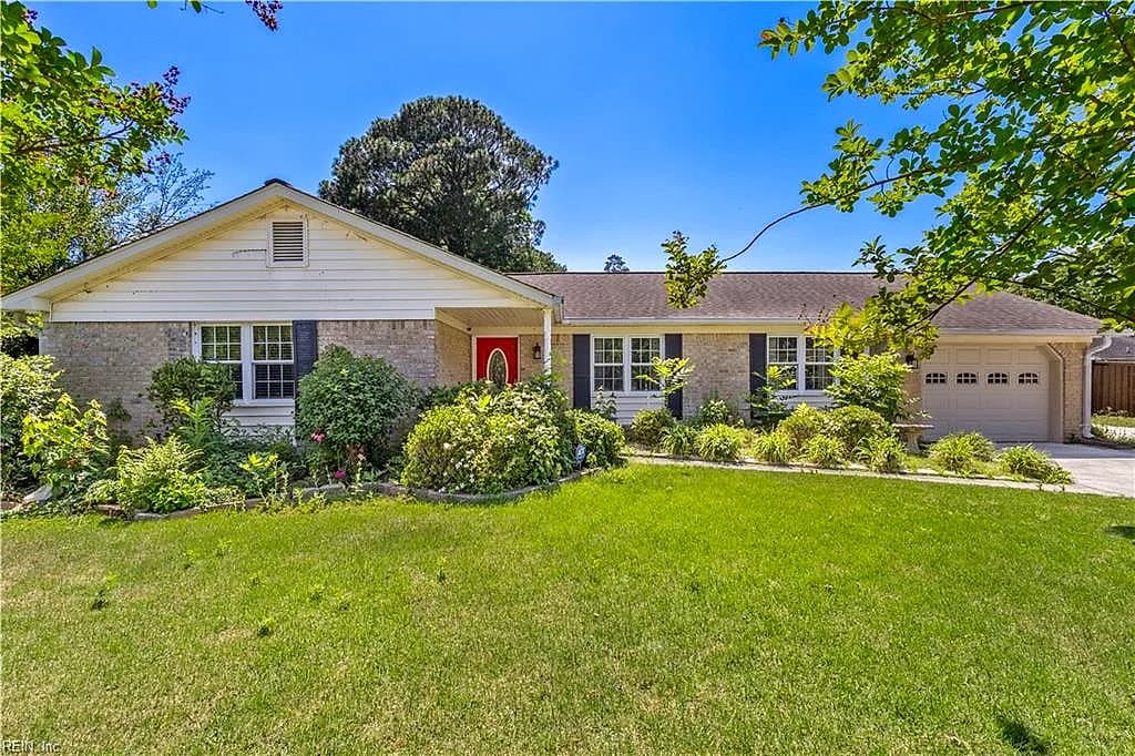 208 Tice CT, VIRGINIA BEACH VA 23462 - Main photo