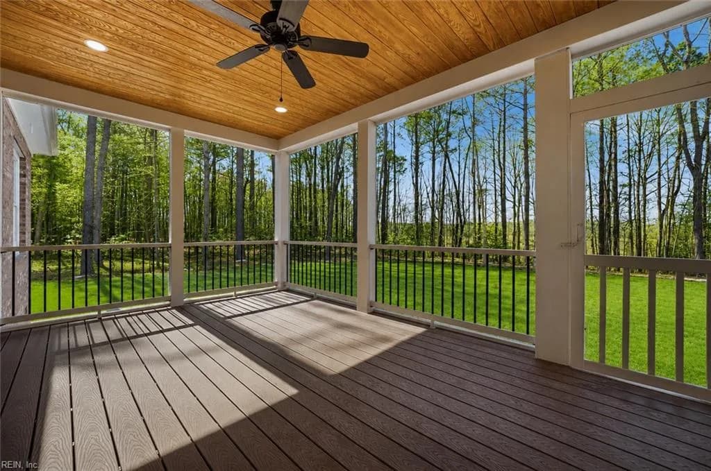 1312 Creekway DR, SMITHFIELD VA 23430 - Photo 5