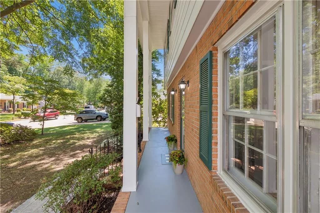 235 Dominion DR, NEWPORTNEWS VA 23602 - Photo 4