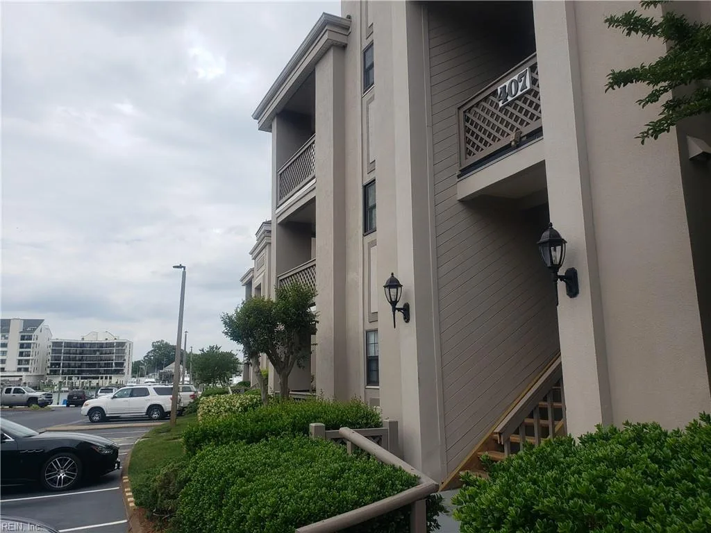 407 Harbour Point PT #301, VIRGINIABEACH VA 23451