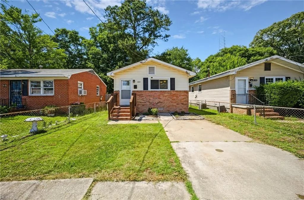 825 North AVE, NEWPORTNEWS VA 23605