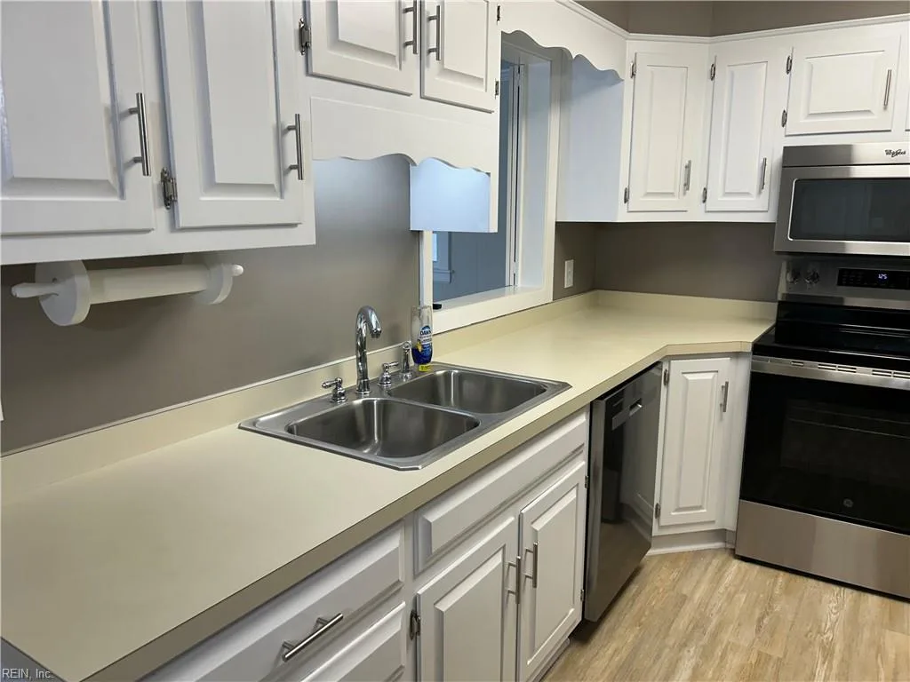 409 Concord RD, PORTSMOUTH VA 23701 - Photo 4
