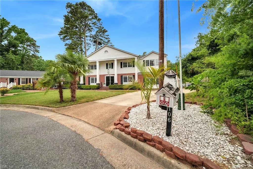 106 Kelsor DR, POQUOSON VA 23662