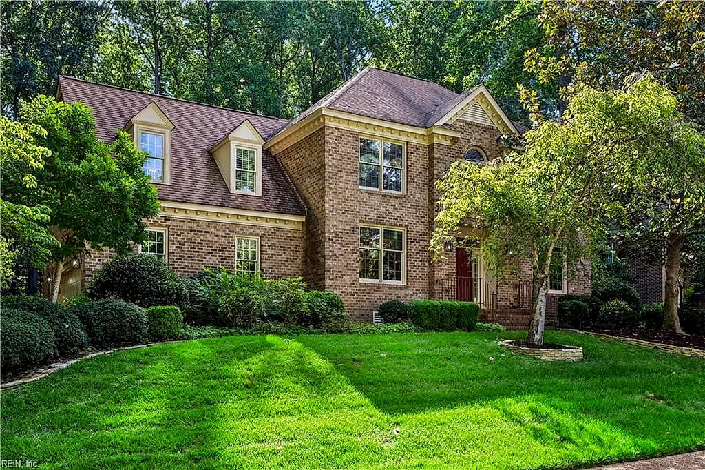 217 Yorkshire DR, Williamsburg — 5 bed Residential, 3,288 sqft