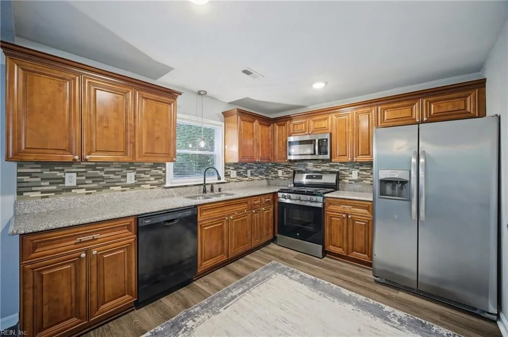 1013 Tifton ST, NORFOLK VA 23513 - Photo 3