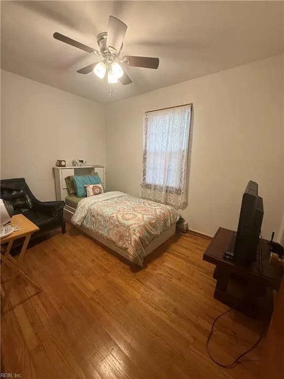 223 Thomas ST, FRANKLIN VA 23851 - Photo 4