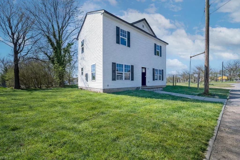 416 Railroad AVE, SUFFOLK VA 23434 - Photo 2