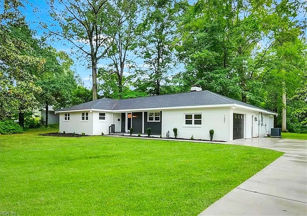 1301 Lakeside RD, Virginia Beach — 4 bed Residential, 2,044 sqft