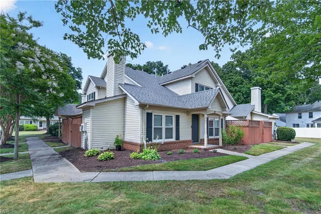 30 Hollis Wood DR, HAMPTON VA 23666 - Main photo