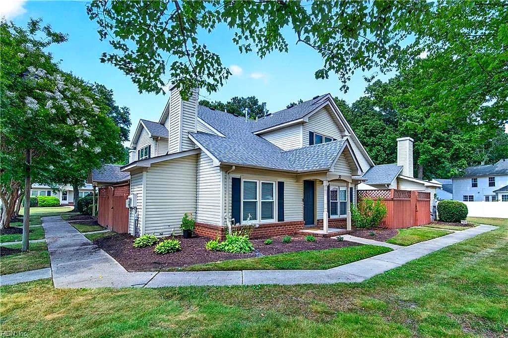 30 Hollis Wood DR, Hampton — 2 bed Residential, 1,258 sqft