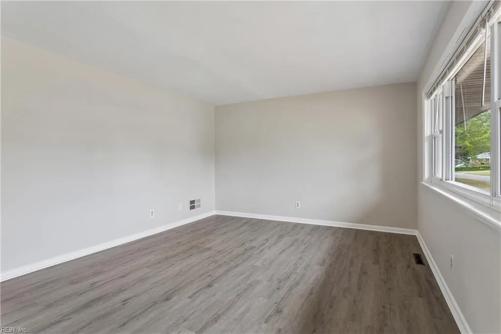 336 Lineberry RD, VIRGINIABEACH VA 23452 - Photo 5
