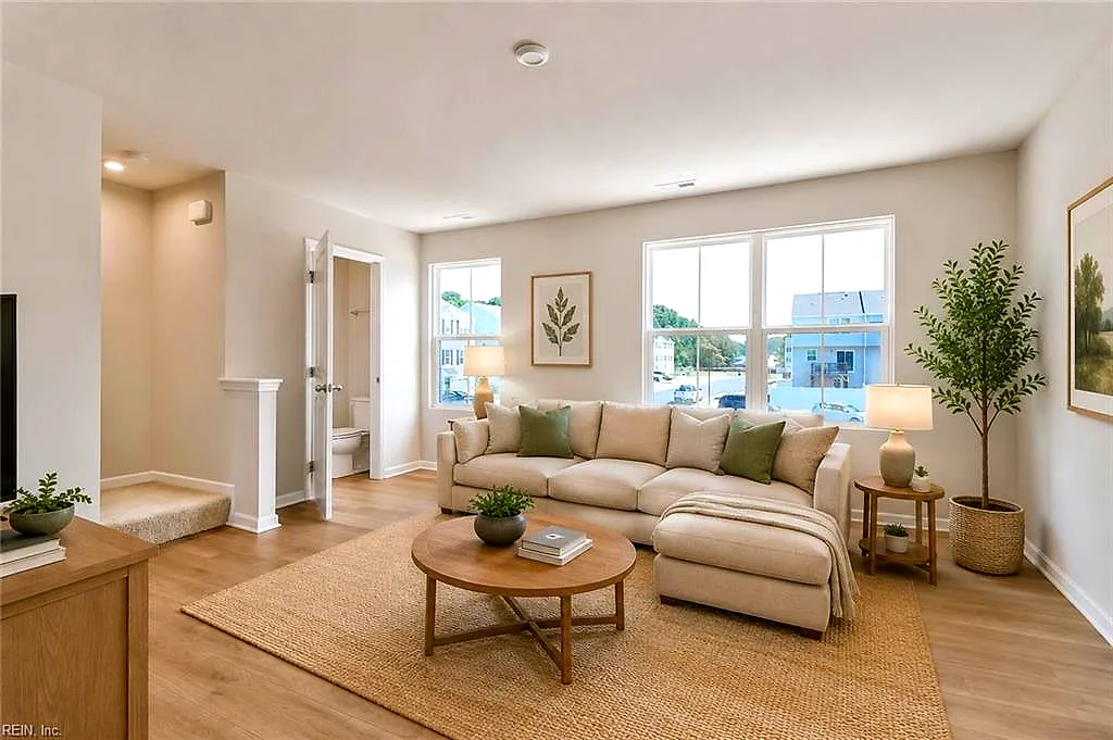 98 Clara CT, Suffolk — 3 bed Residential, 1,576 sqft