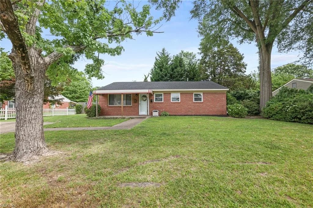 4122 Shawnee RD, CHESAPEAKE VA 23325 - Photo 2
