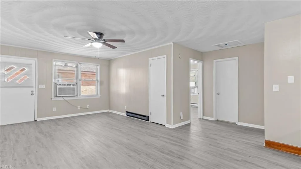 9103 Hammett AVE ##B, NORFOLK VA 23503 - Photo 2