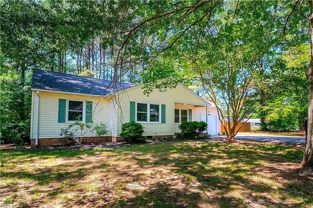 6464 Meadow DR, GLOUCESTER VA 23061 - Main photo