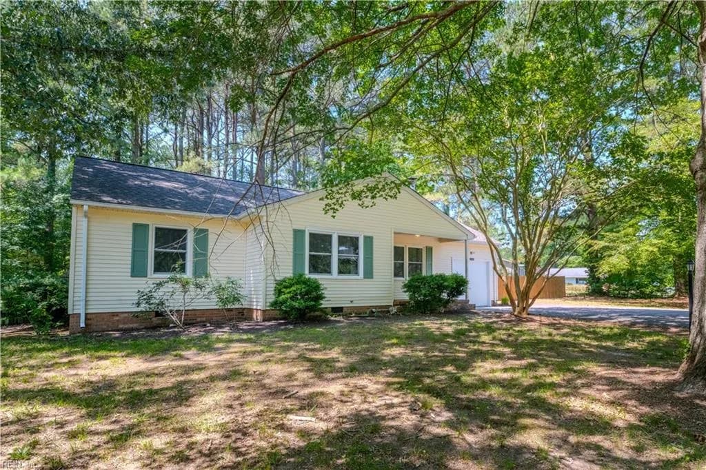 6464 Meadow DR, GLOUCESTER VA 23061 - Main photo