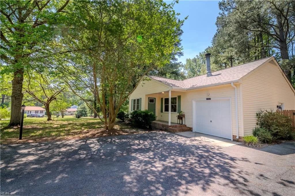 6464 Meadow DR, GLOUCESTER VA 23061 - Photo 3