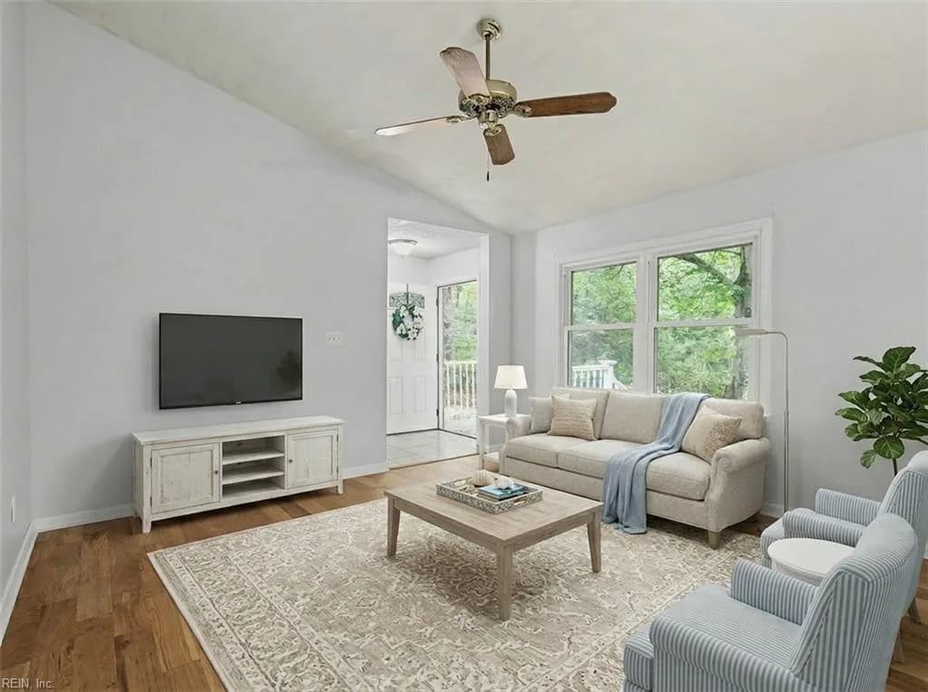 8172 Manor DR, GLOUCESTER VA 23061 - Photo 5