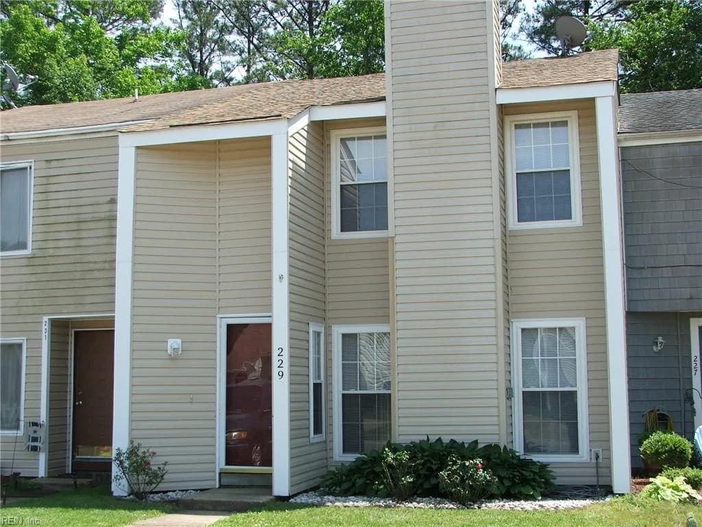 229 THALIA TRACE DR, VIRGINIABEACH VA 23452 - Photo 2