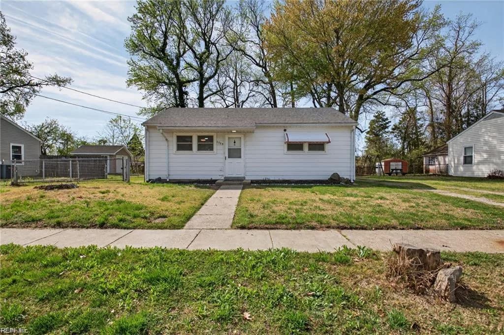 2505 Lofurno RD, CHESAPEAKE VA 23323 - Photo 2