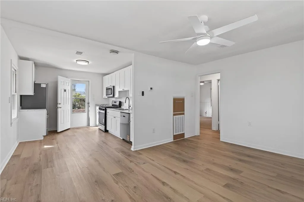 2505 Lofurno RD, CHESAPEAKE VA 23323 - Photo 4