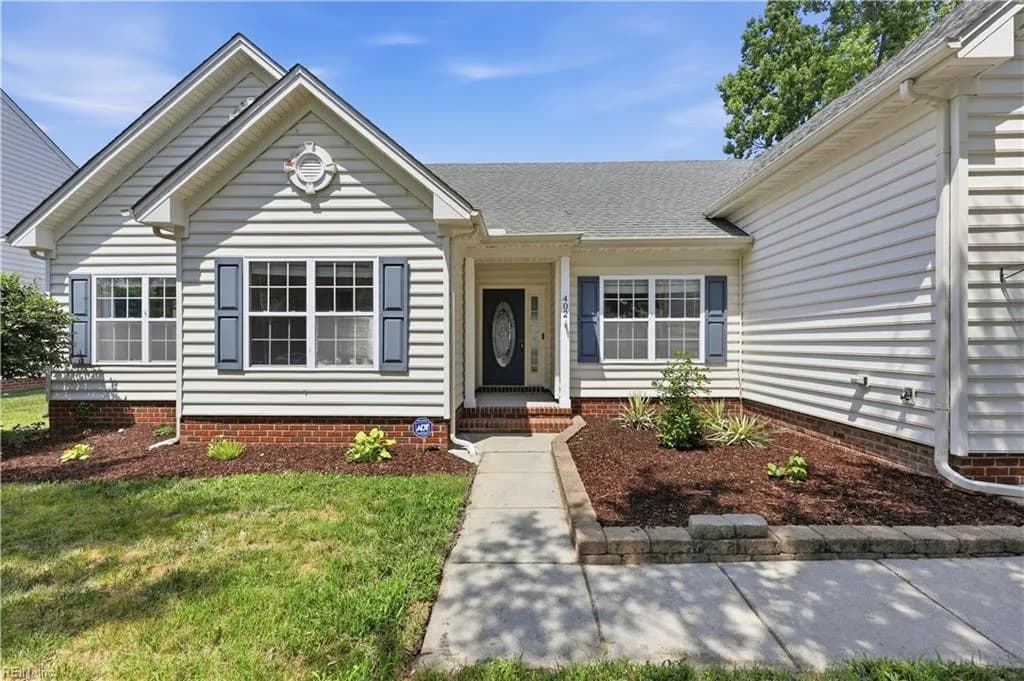 402 Calvin ST, SUFFOLK VA 23435 - Main photo