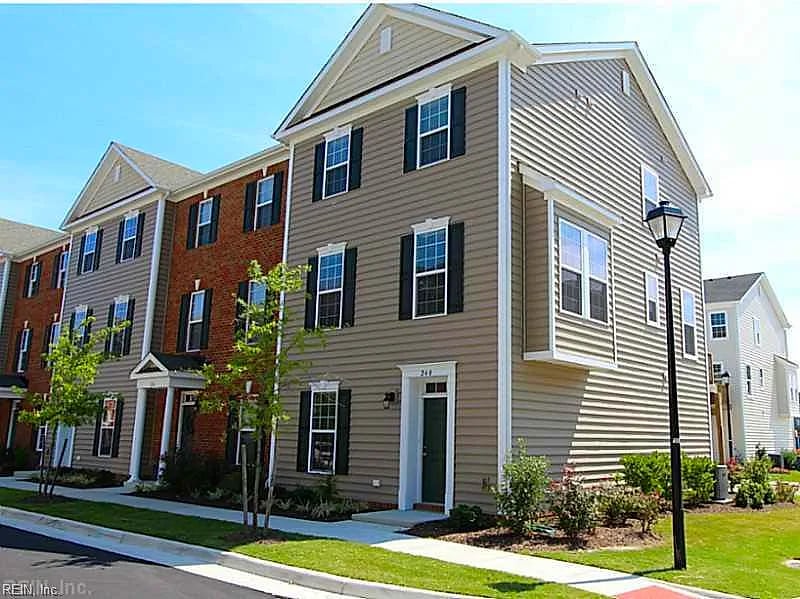 240 Breccia LN, Virginia Beach — 3 bed Residential, 1,818 sqft