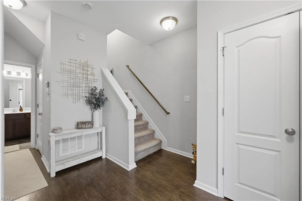 240 Breccia LN, VIRGINIABEACH VA 23462 - Photo 5