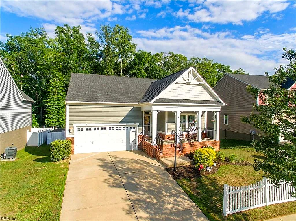 7427 Wicks RD, Williamsburg — 3 bed Residential, 2,405 sqft