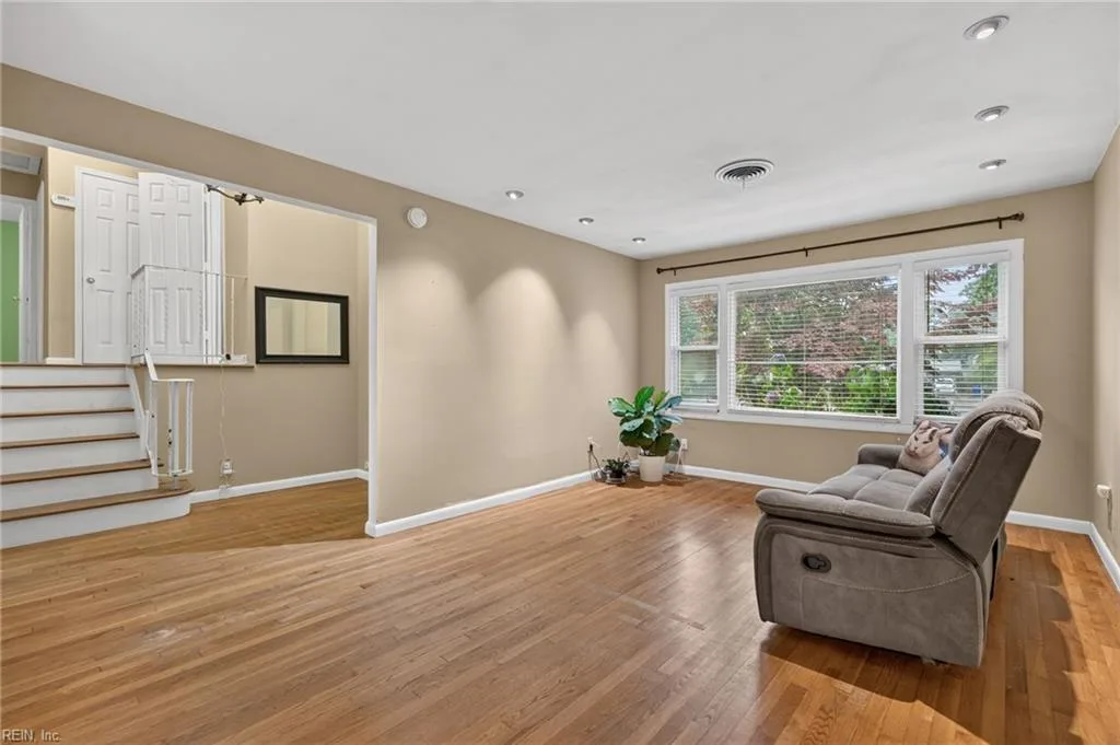 652 Aragona BLVD, VIRGINIABEACH VA 23462 - Photo 5