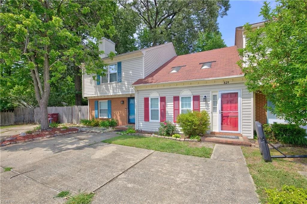 829 Huntly CT, CHESAPEAKE VA 23320 - Photo 2