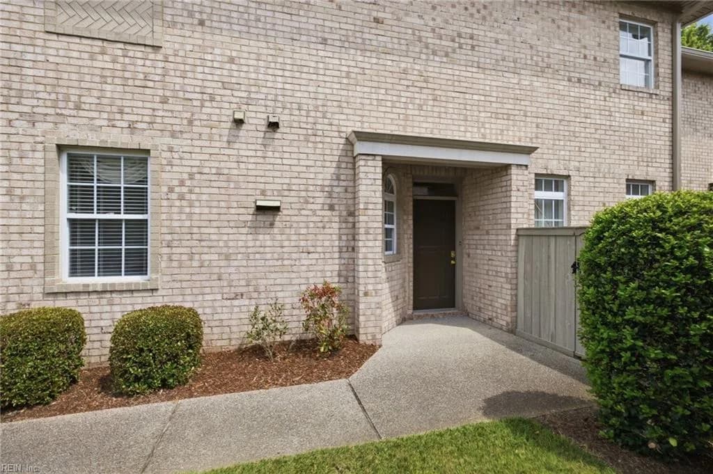 1728 Honorary CT, VIRGINIABEACH VA 23454 - Photo 4